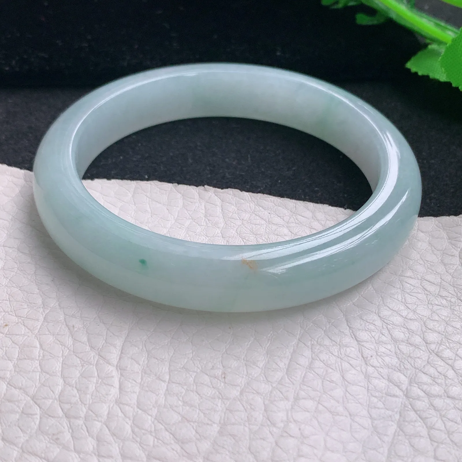 jxn自然光56.5*11.2*8.2平安镯 缅甸翡翠a货玉手镯冰胶飘花宽边玉手环