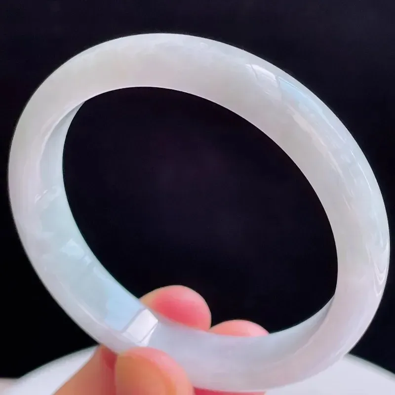 55.6圈有种有色天然翡翠A货玉手镯好种水浅绿水润手镯 44.07g