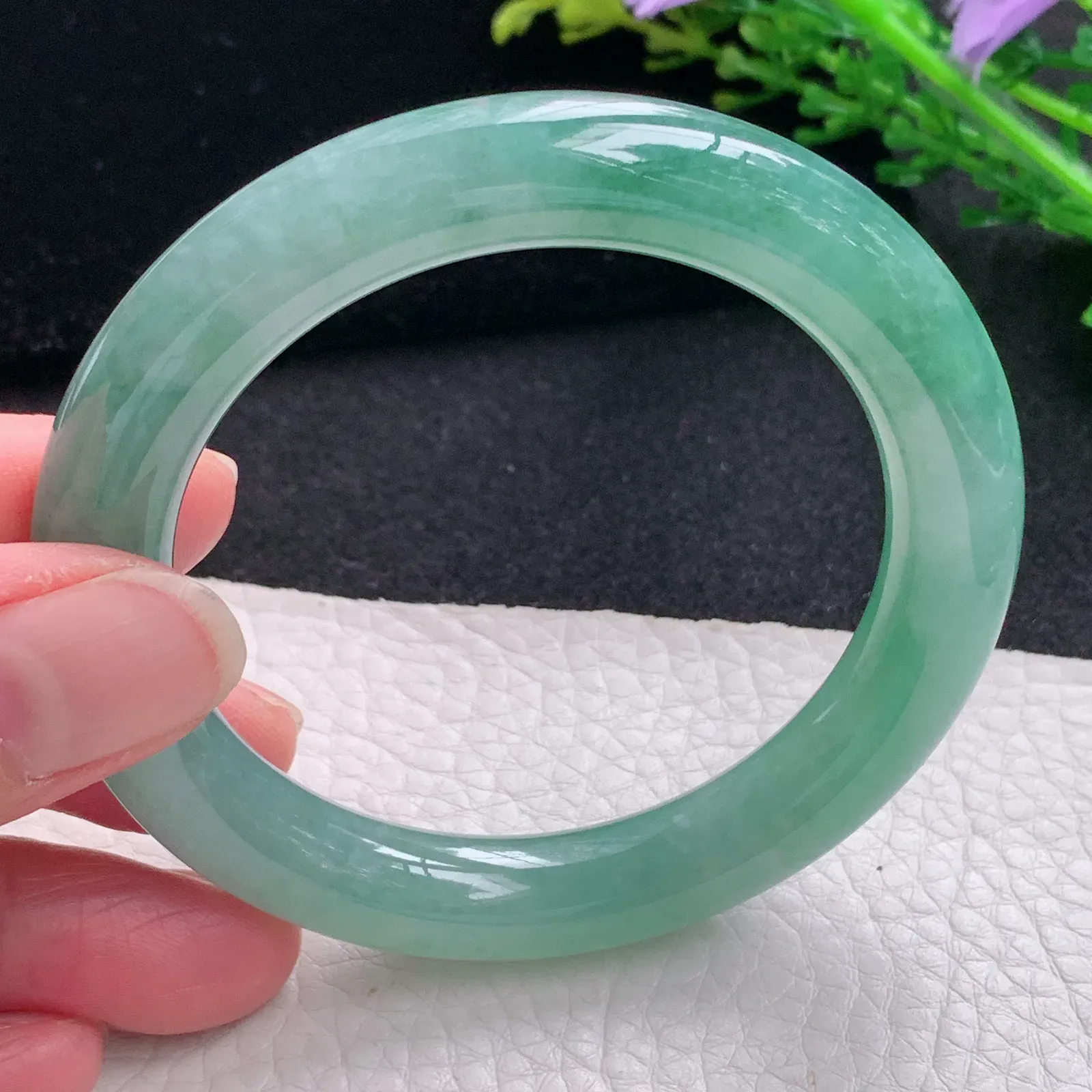 z自然光54*10美人镯 缅甸翡翠a货玉手镯满绿水润圆条玉手环