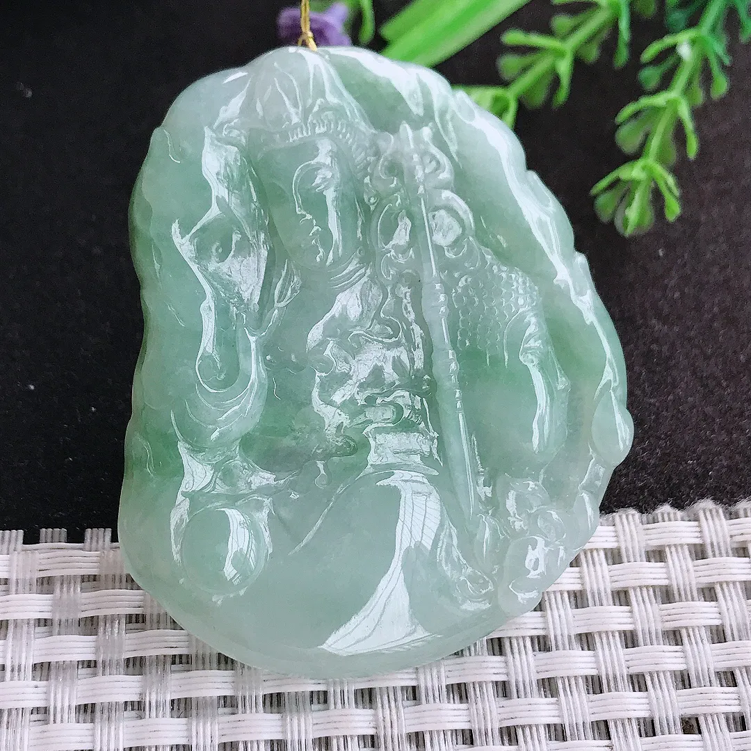 天然a货翡翠57.8/46.5/5老坑秀气温润浅绿观音菩萨吊坠翡翠玉挂件