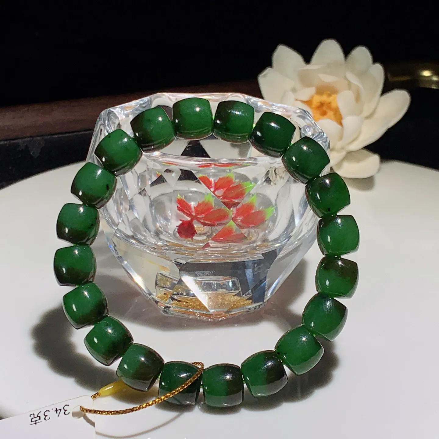 和田玉粉青红皮料俄罗斯碧玉直切老型珠手串。单颗尺寸9/10！玉质细腻油润。手推出油。佩戴高端典雅。lt251201