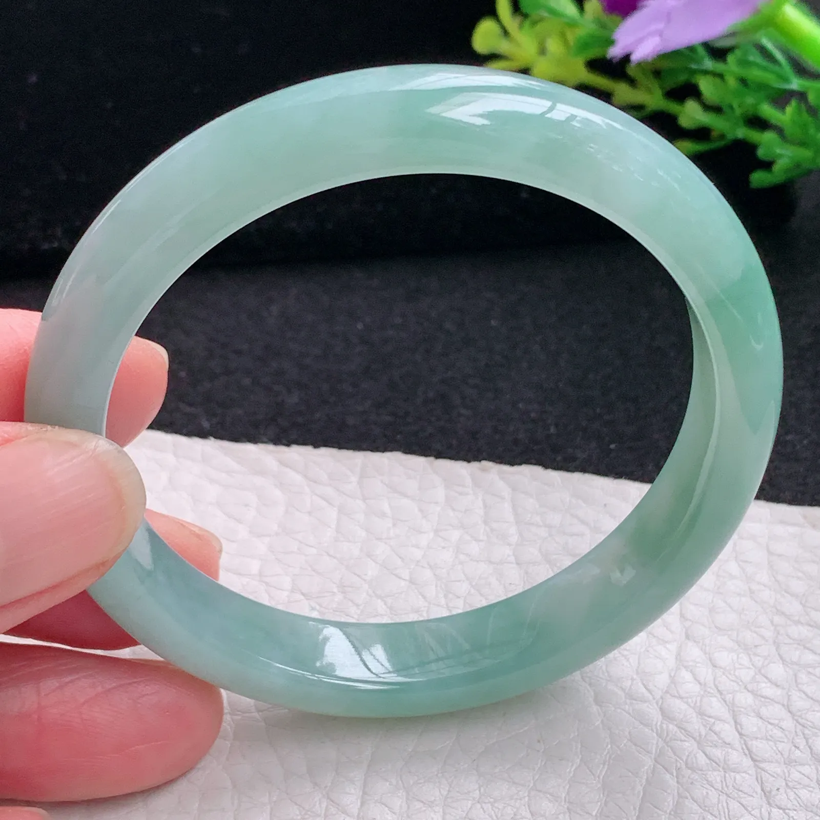 n自然光54*10.3*7平安镯 缅甸翡翠a货玉手镯秀气清韵宽边玉手环