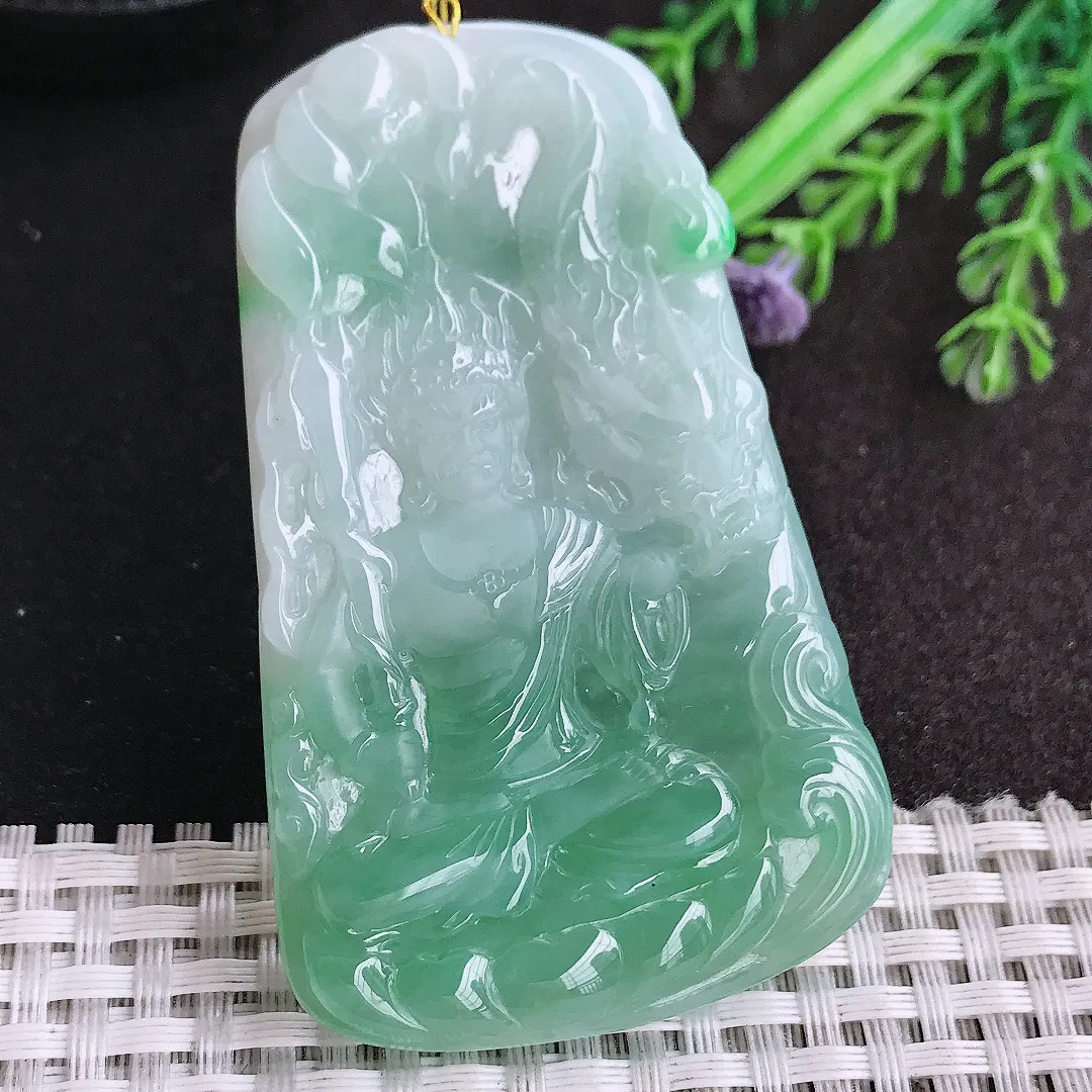 天然a货翡翠69.8/43/6.3老坑冰润水灵飘绿不动明王吊坠翡翠玉挂件