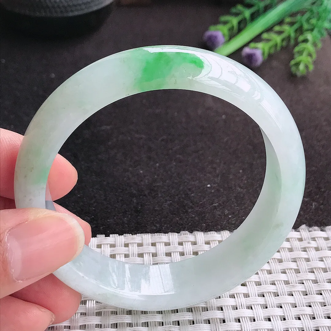 天然A货翡翠57.5/15.6/7.8老坑精美温润飘绿轮胎手镯宽边玉手镯