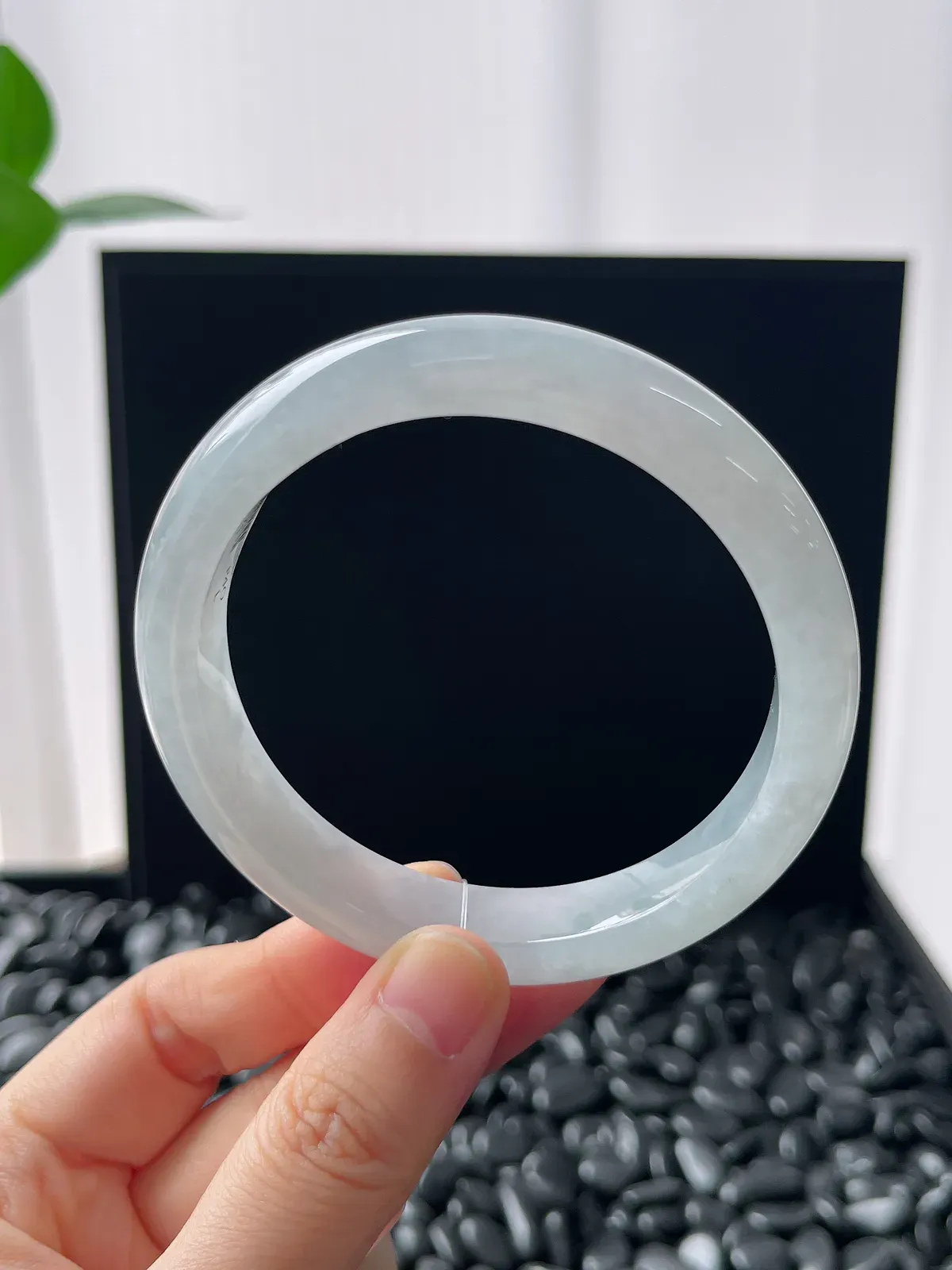 正圈58.5圈口，翡翠冰糯种白色手镯