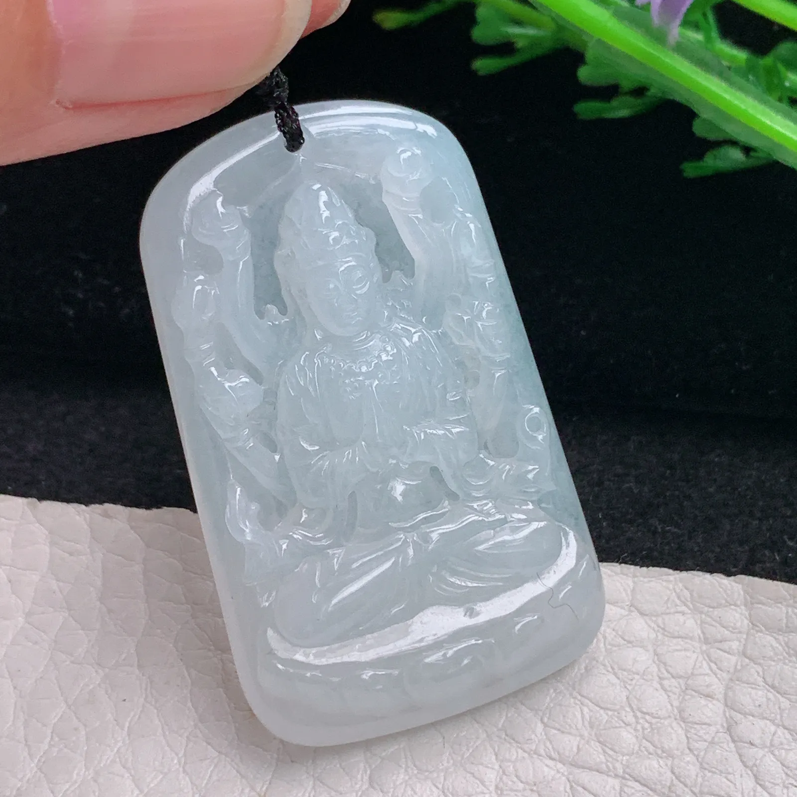 kh自然光44.3*27*5.7天然缅甸翡翠白月光水润千手观音玉吊坠 玉挂件