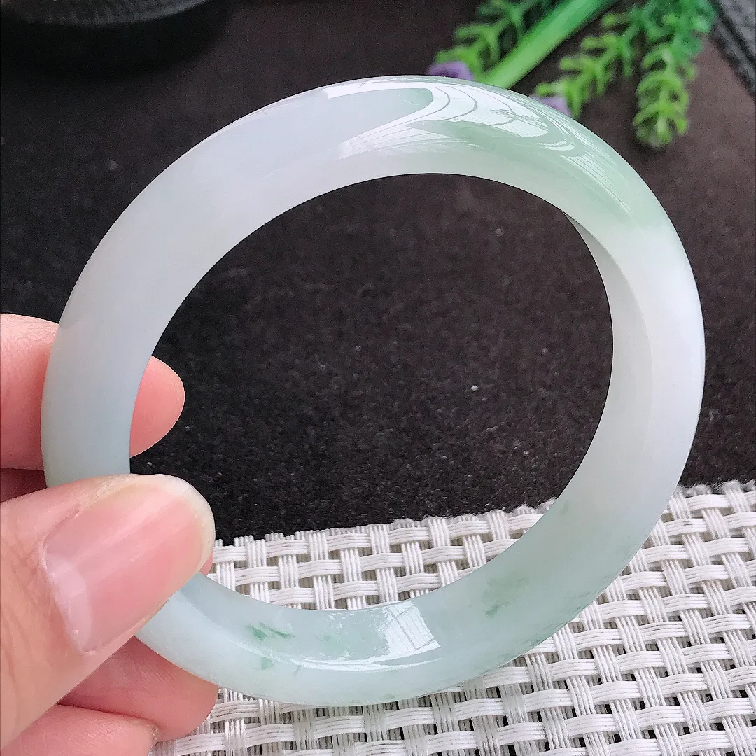 天然A货翡翠58/12.5/8.3老坑冰胶果冻冰飘花手镯宽边玉手镯