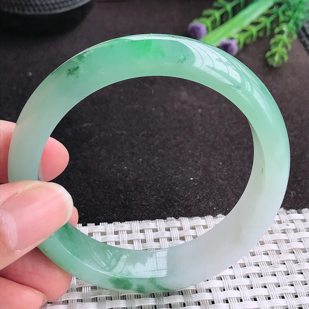 天然A货翡翠58/14.5/8.6老坑冰胶水灵冰晴绿手镯宽边玉手镯