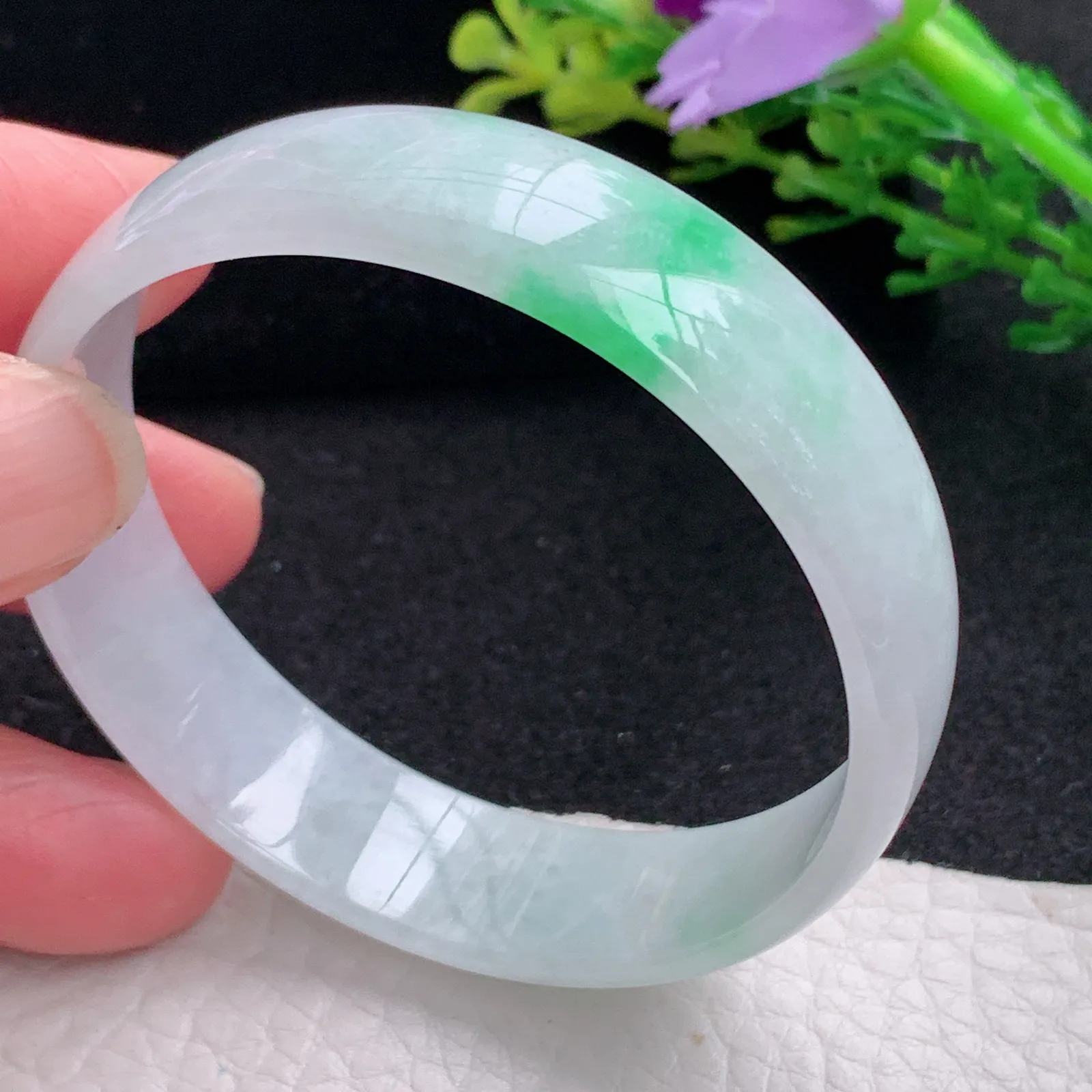 js小圈口52*13.3*3.8宽扁镯 缅甸翡翠a货玉手镯冰阳绿宽边玉手环