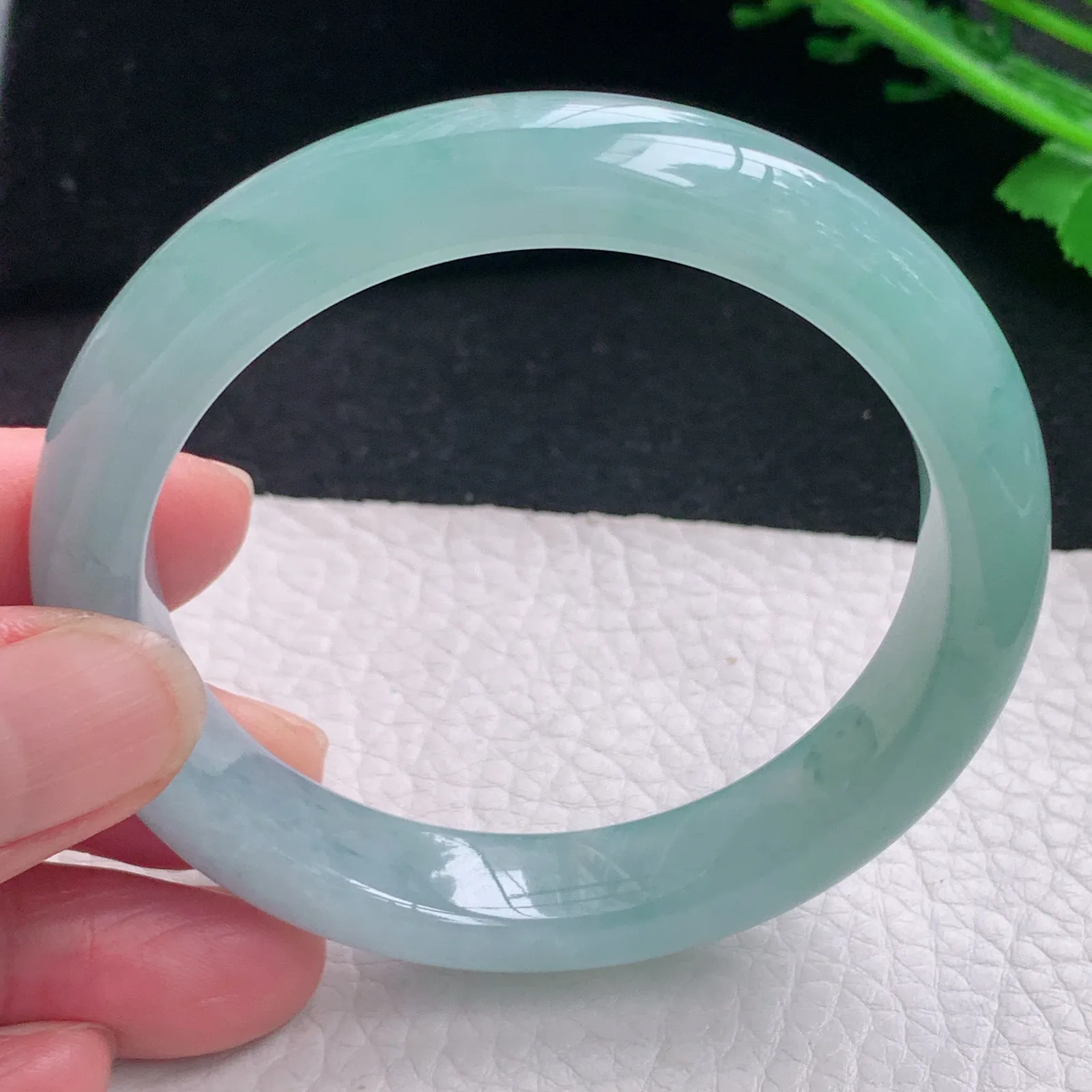 jxn自然光55.5*11.5*8.3平安镯 缅甸翡翠a货玉手镯天空蓝宽边玉手环