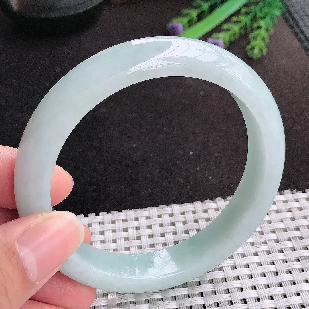 天然A货翡翠60.5/12.7/8.6老坑秀气温润大圈口手镯宽边玉手镯