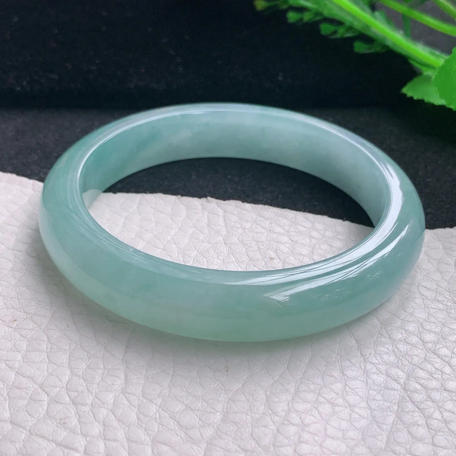 jxn自然光55.5*11.5*8.3平安镯 缅甸翡翠a货玉手镯天空蓝宽边玉手环