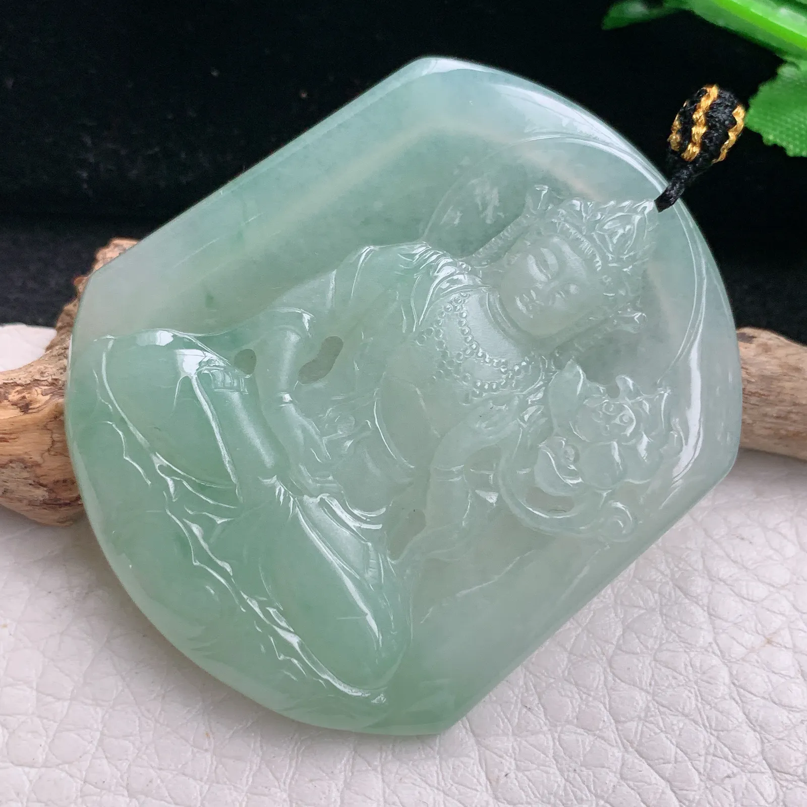 kh自然光51.8*43.9*5.4天然缅甸翡翠冰晴观音玉吊坠 玉挂件