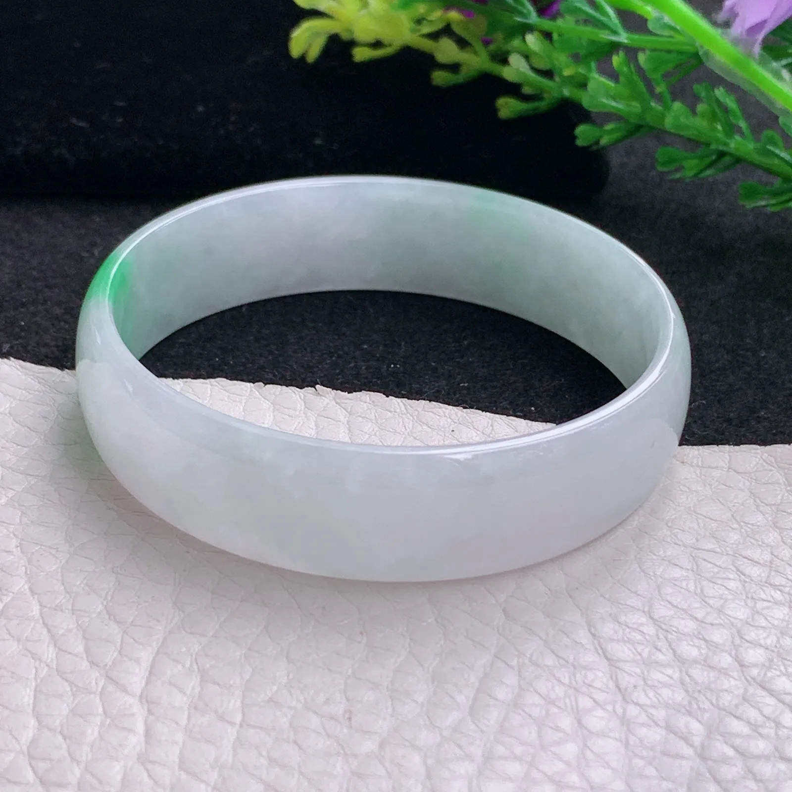 js小圈口52*13.3*3.8宽扁镯 缅甸翡翠a货玉手镯冰阳绿宽边玉手环