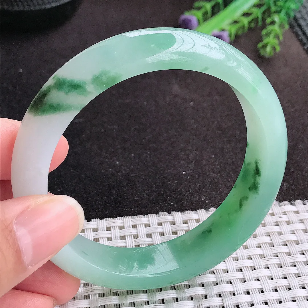 天然A货翡翠58/14.5/8.6老坑冰胶水灵冰晴绿手镯宽边玉手镯