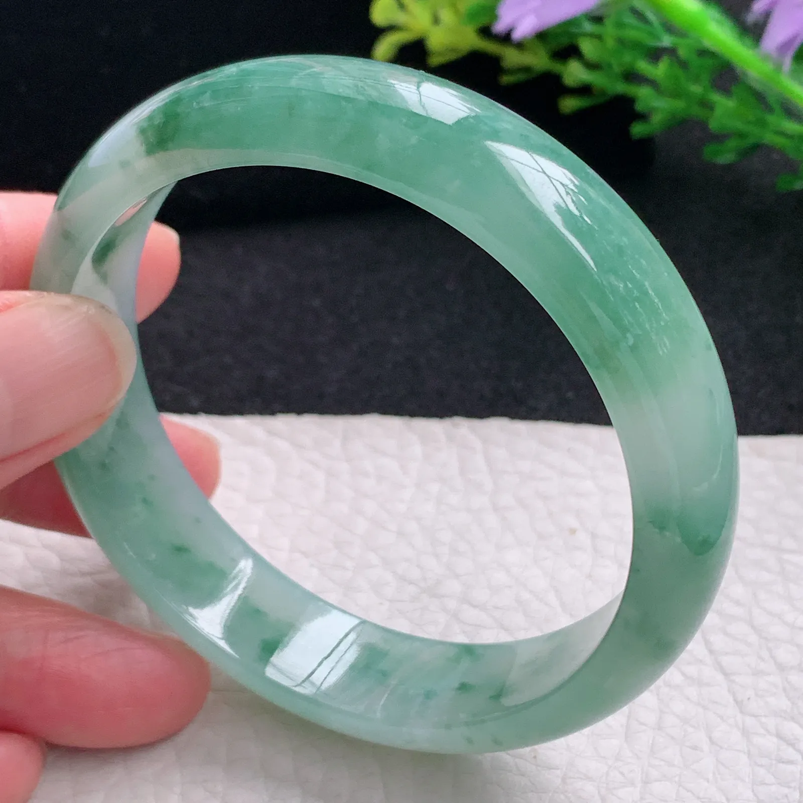 js自然光58.5*14.3*7平安镯 缅甸翡翠a货玉手镯冰飘花宽边玉手环