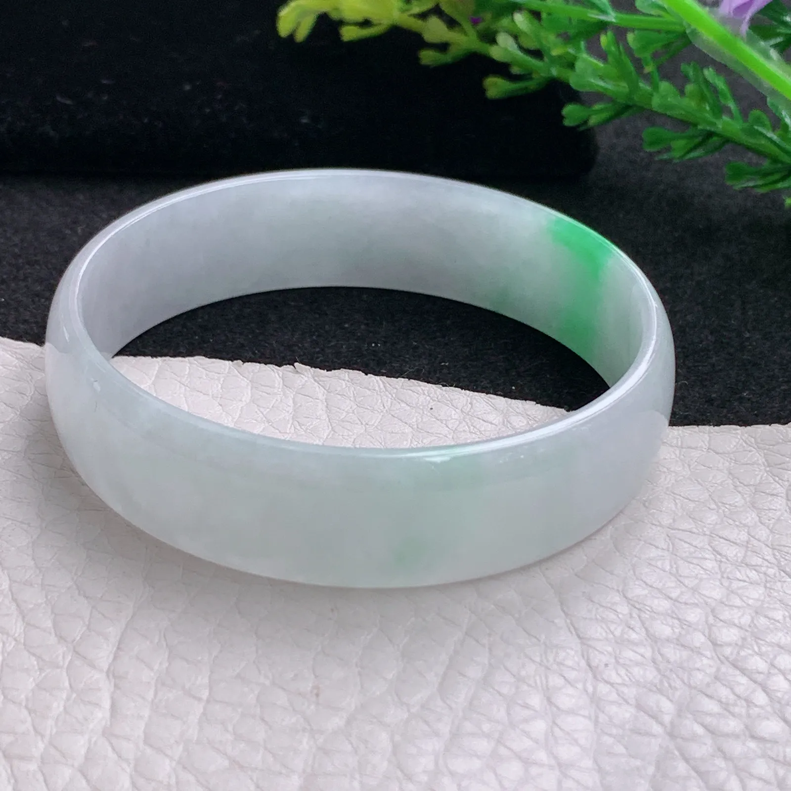 js小圈口52*13.3*3.8宽扁镯 缅甸翡翠a货玉手镯冰阳绿宽边玉手环