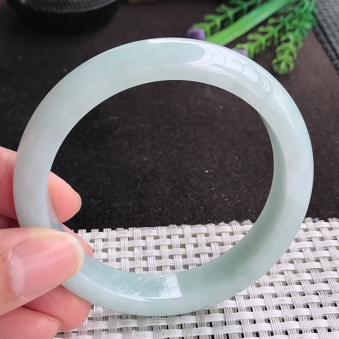 天然A货翡翠60.5/12.7/8.6老坑秀气温润大圈口手镯宽边玉手镯