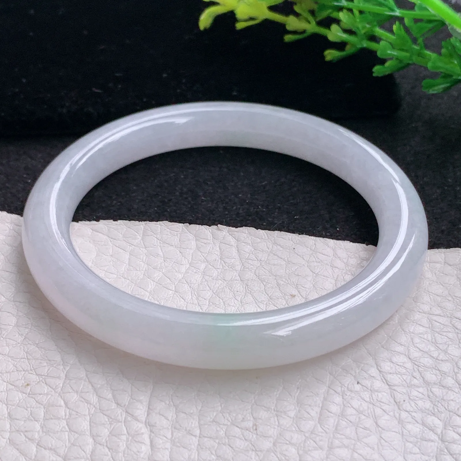 n自然光55*8.8*8.5叮当镯 缅甸翡翠a货玉手镯白月光圆条玉手环 美人镯
