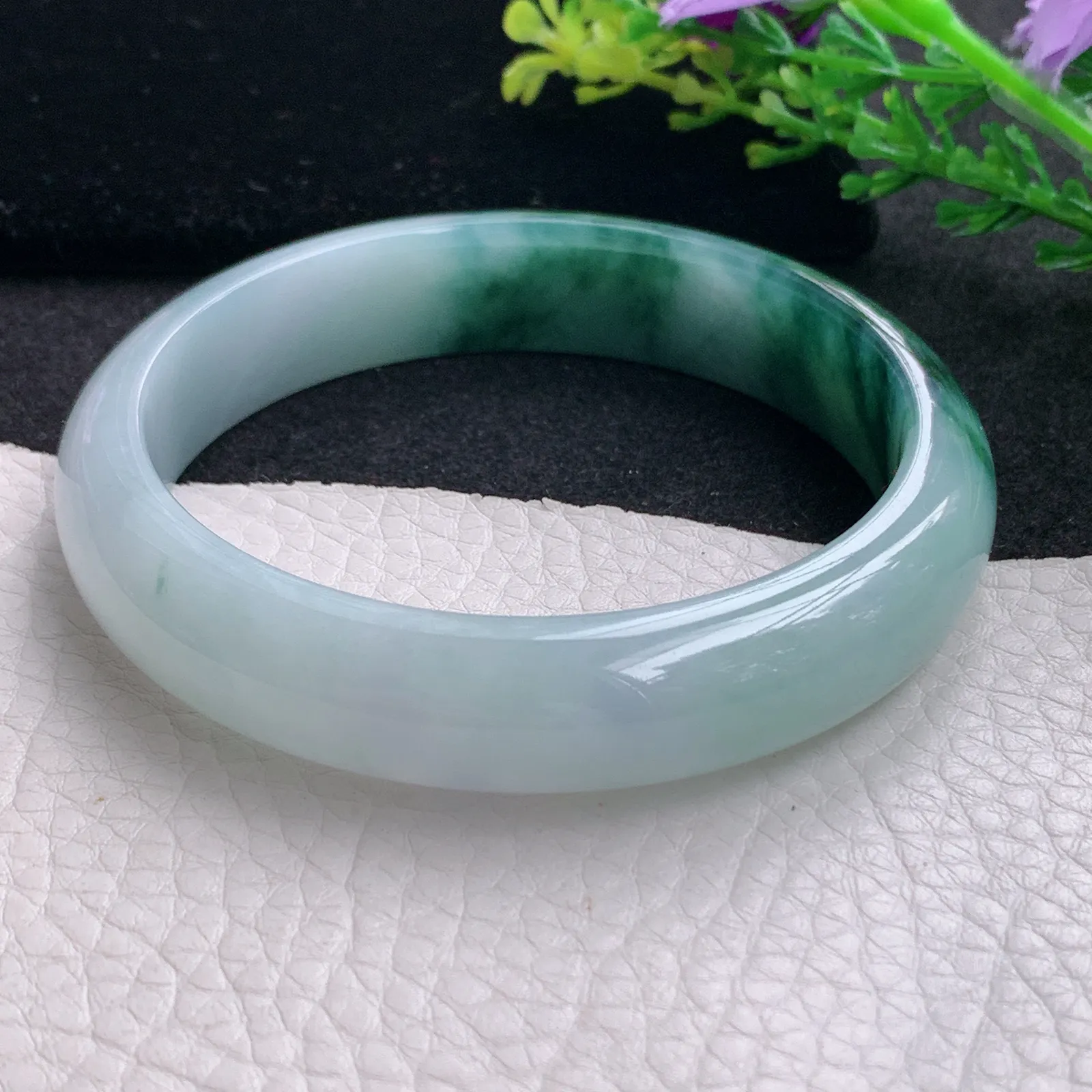 js大圈口61*13.6*8平安镯 缅甸翡翠a货玉手镯半山水飘花宽边玉手环