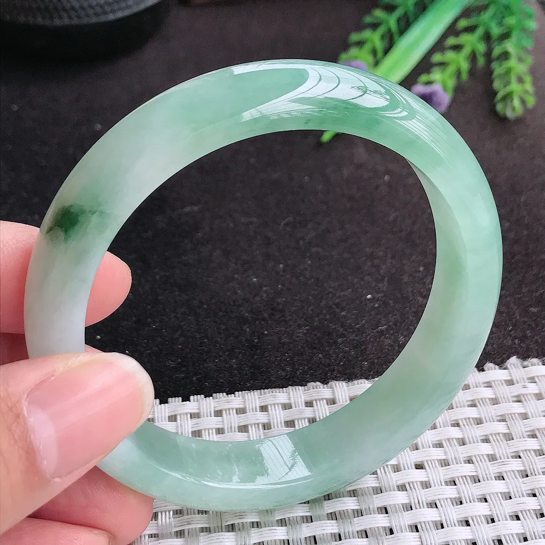 天然A货翡翠58/13.2/8老坑冰润起胶飘花手镯宽边玉手镯