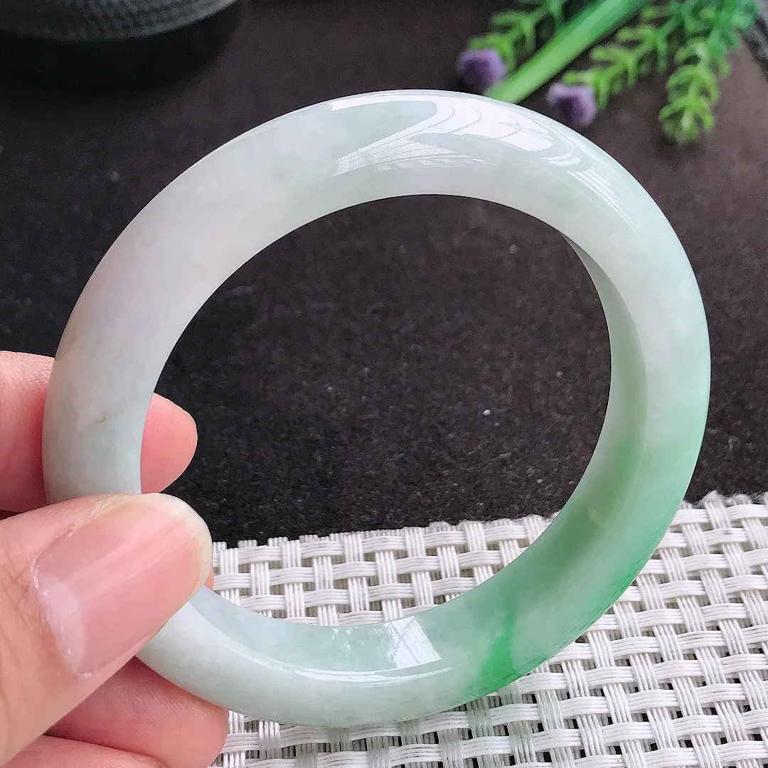 天然A货翡翠55.5/11.7/9.2老坑精美飘阳绿手镯宽边玉手镯