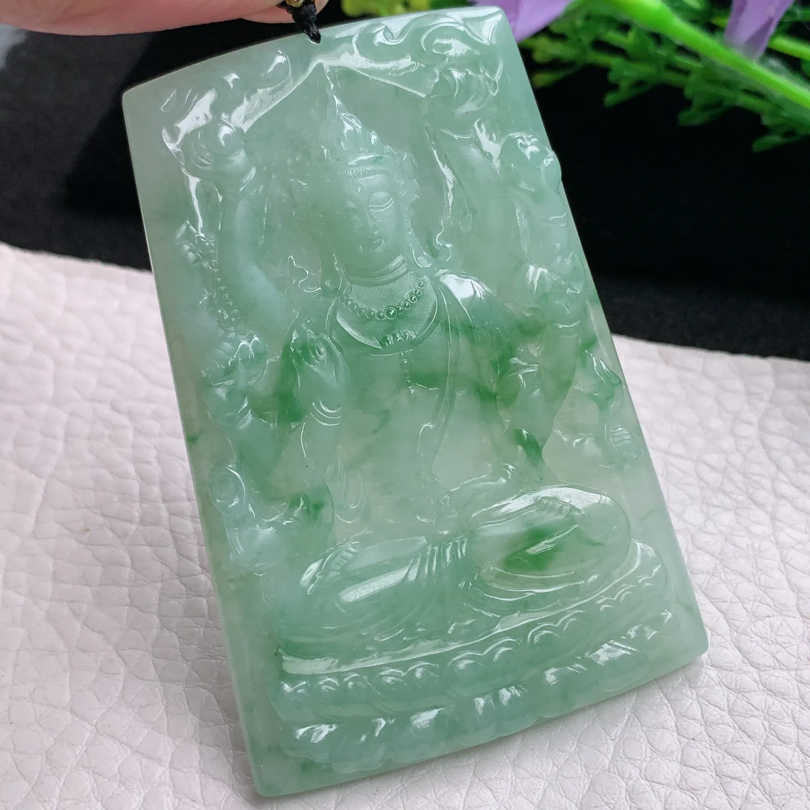 kh自然光71*47.6*5.7天然缅甸翡翠冰飘绿花千手观音玉吊坠 玉挂件