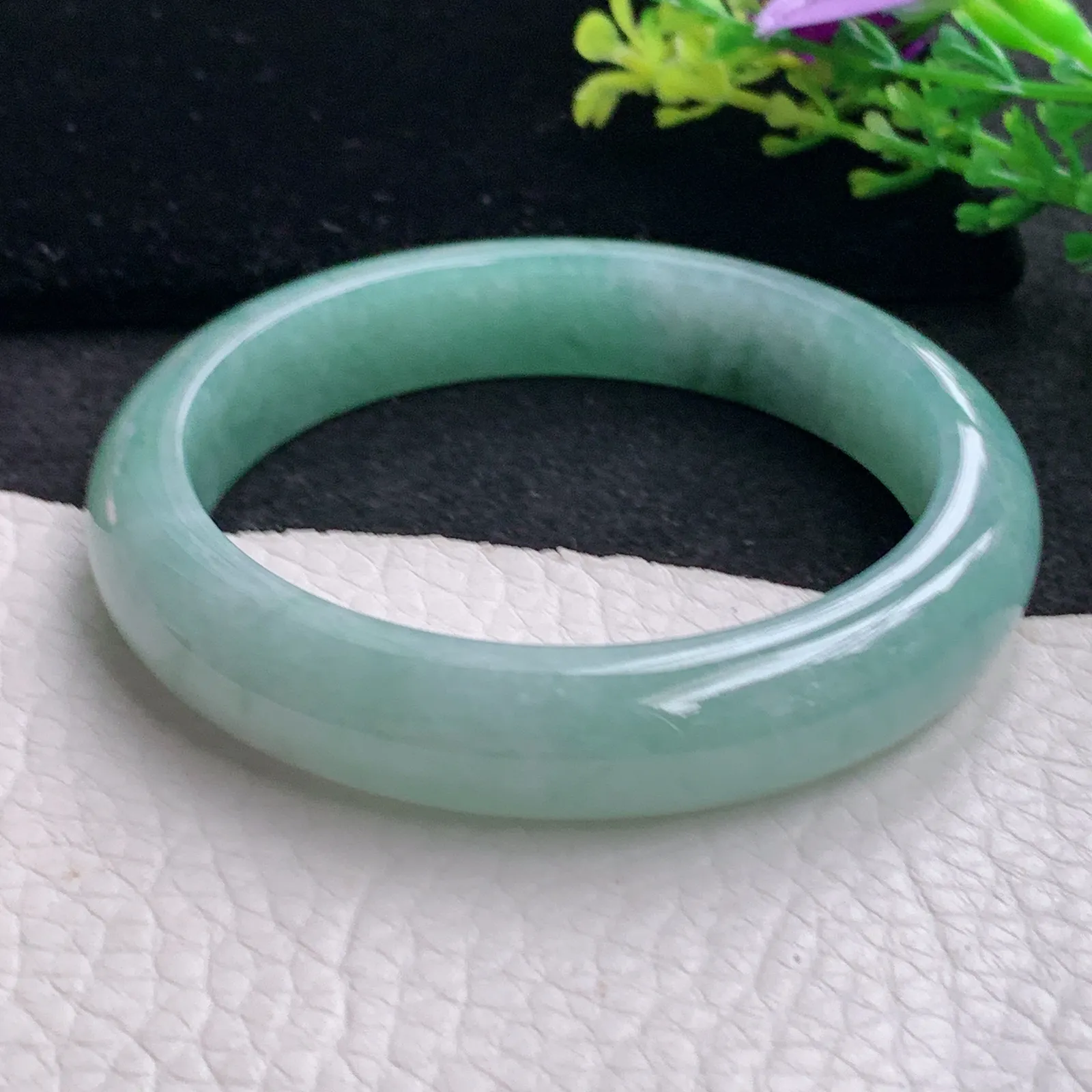 n自然光57*12.6*8平安镯 缅甸翡翠a货玉手镯飘花蓝韵宽边玉手环