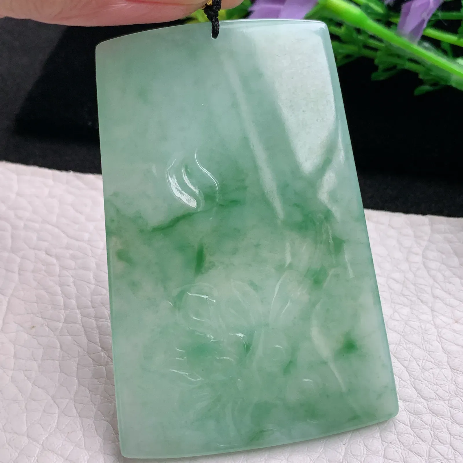 kh自然光71*47.6*5.7天然缅甸翡翠冰飘绿花千手观音玉吊坠 玉挂件