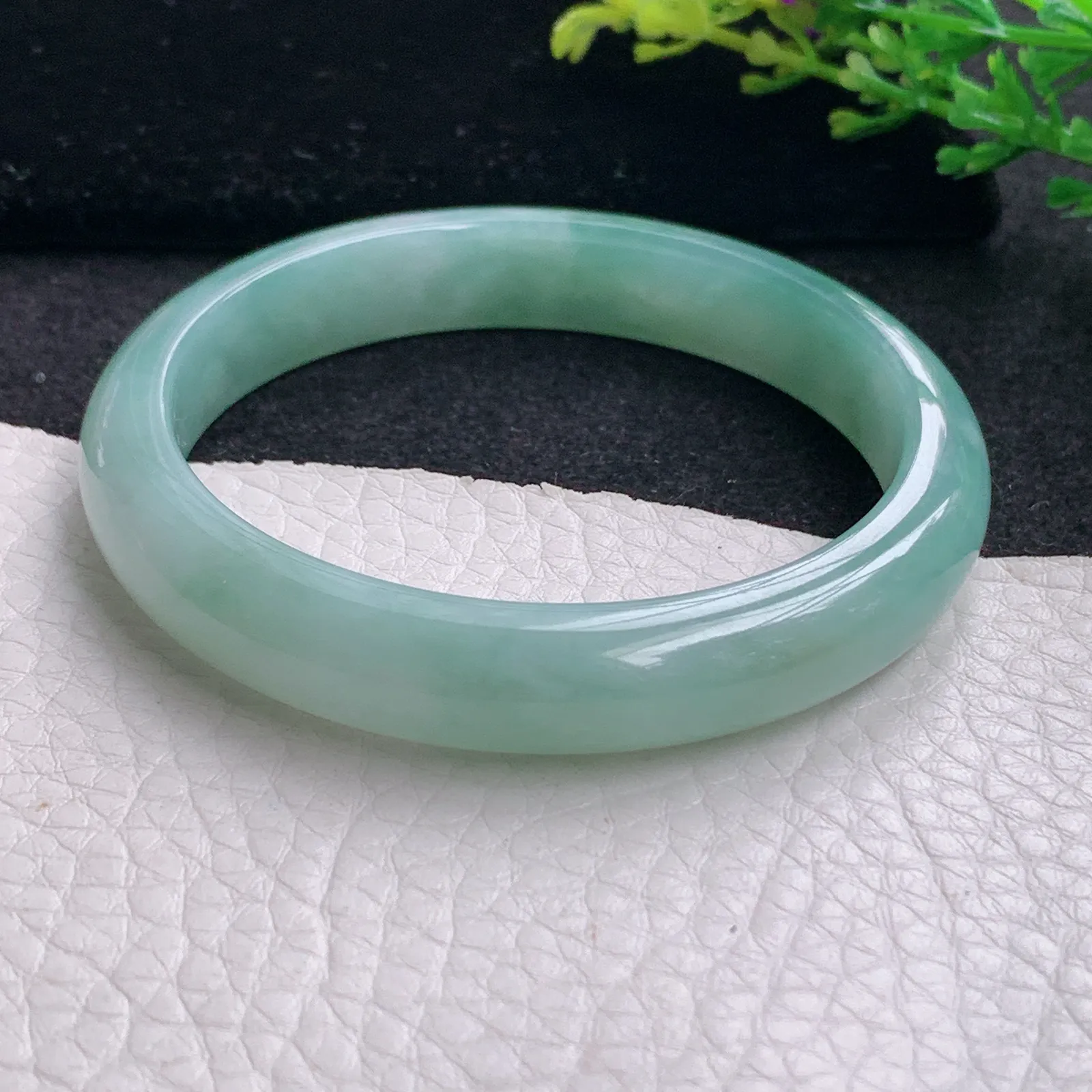 n自然光54*10.3*7平安镯 缅甸翡翠a货玉手镯秀气清韵宽边玉手环