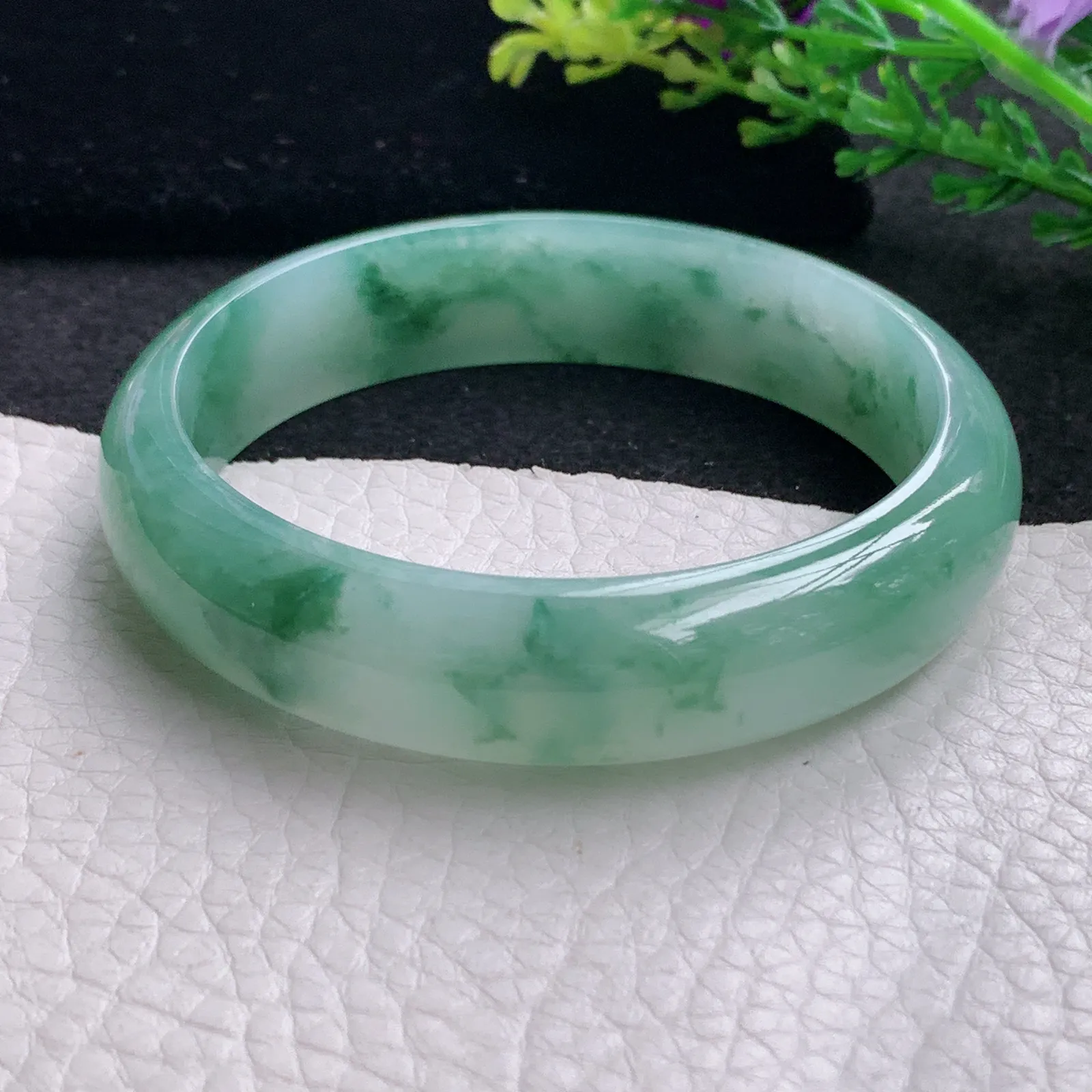 js自然光58.5*14.3*7平安镯 缅甸翡翠a货玉手镯冰飘花宽边玉手环