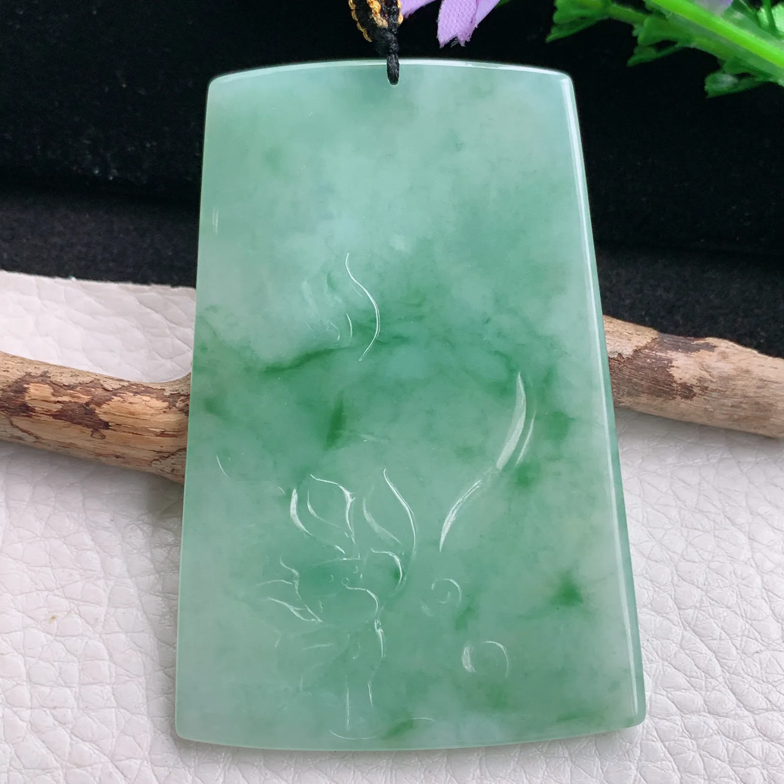 kh自然光71*47.6*5.7天然缅甸翡翠冰飘绿花千手观音玉吊坠 玉挂件