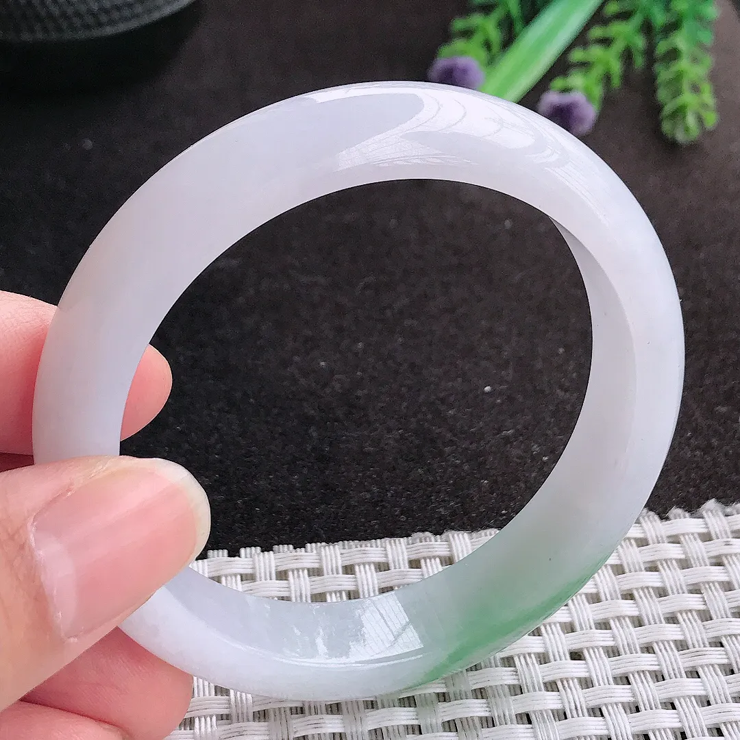 天然A货翡翠54.5/12.7/7.9老坑冰胶果冻飘绿手镯宽边玉手镯