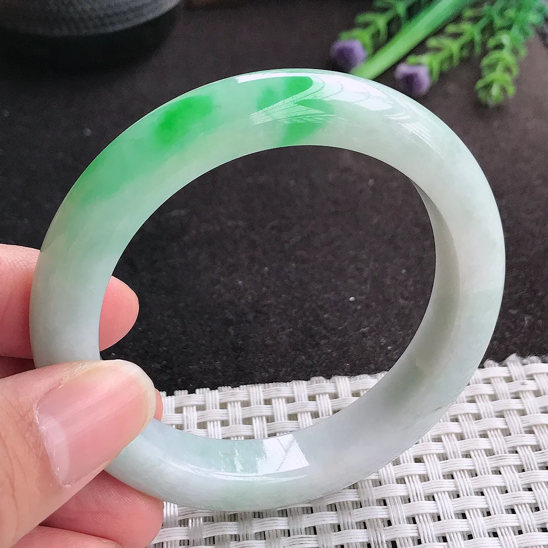 天然A货翡翠55.5/11.7/9.2老坑精美飘阳绿手镯宽边玉手镯