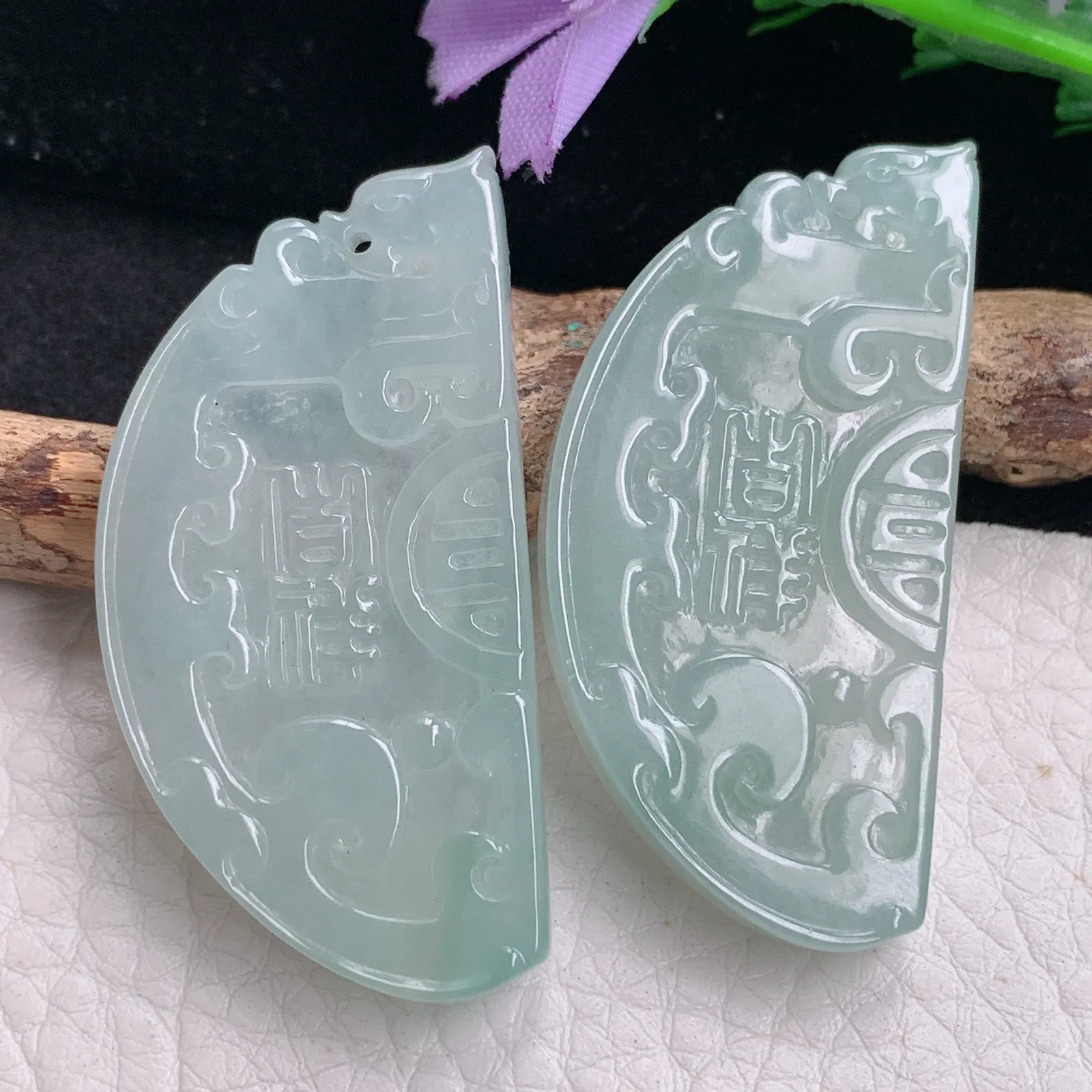 ktj自然光46*46.5*6天然缅甸翡翠冰胶清爽龙凤呈祥一对玉吊坠 玉挂件