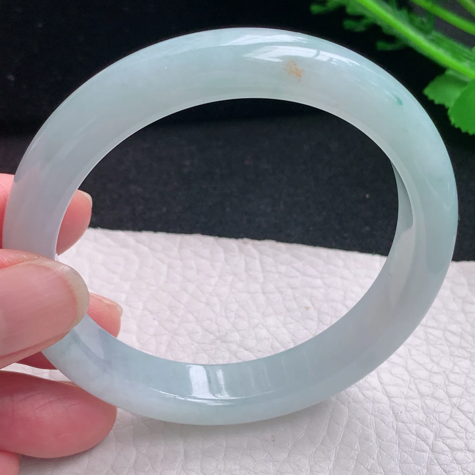 jxn自然光56.5*11.2*8.2平安镯 缅甸翡翠a货玉手镯冰胶飘花宽边玉手环