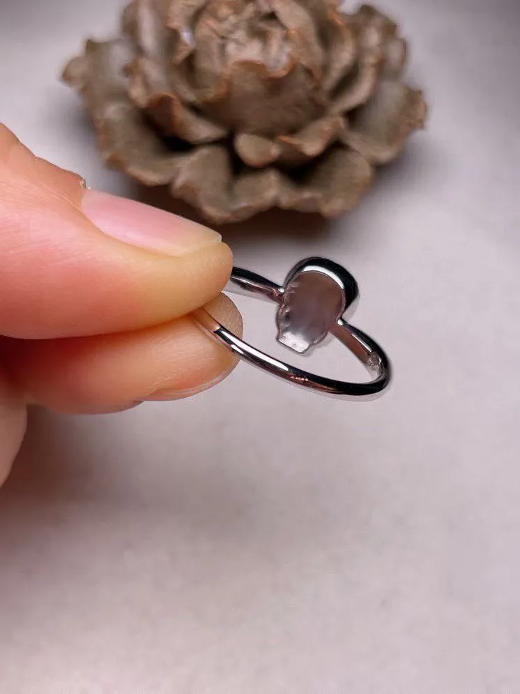 冰种阳绿葫芦戒指 、真金真钻镶嵌，种水好，玉质细腻 .裸石尺寸 8.2*5.9