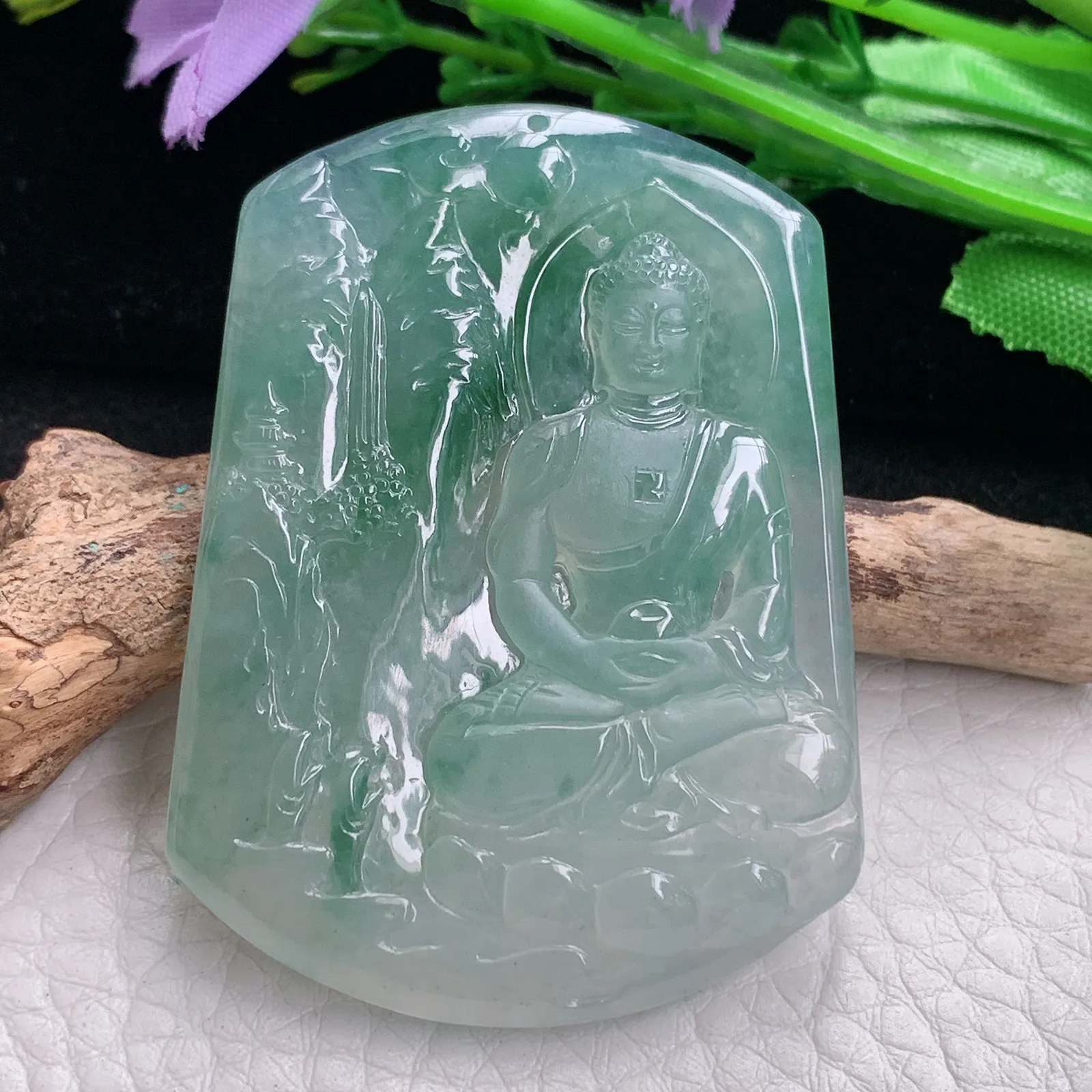 ktj自然光52*39.2*5.6天然缅甸翡翠冰润山水佛祖 大日如来玉吊坠 玉挂件
