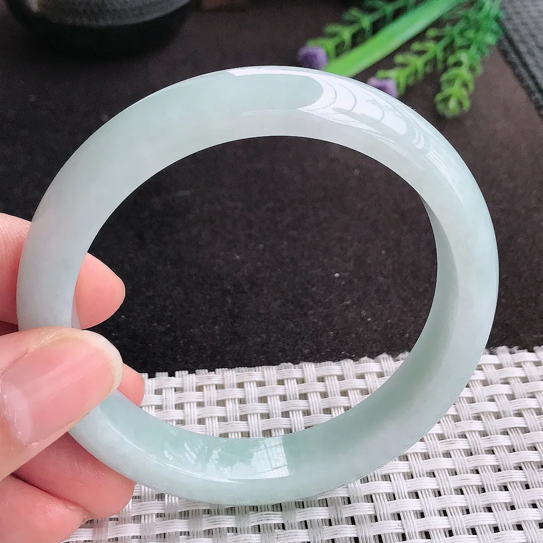 天然A货翡翠60.5/12.7/8.6老坑秀气温润大圈口手镯宽边玉手镯