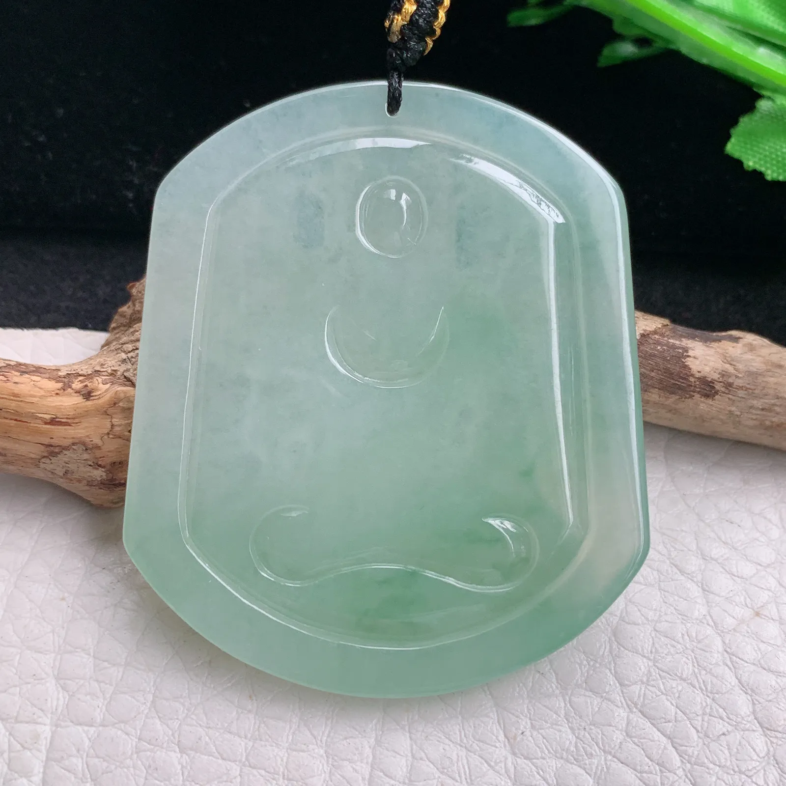 kh自然光51.8*43.9*5.4天然缅甸翡翠冰晴观音玉吊坠 玉挂件