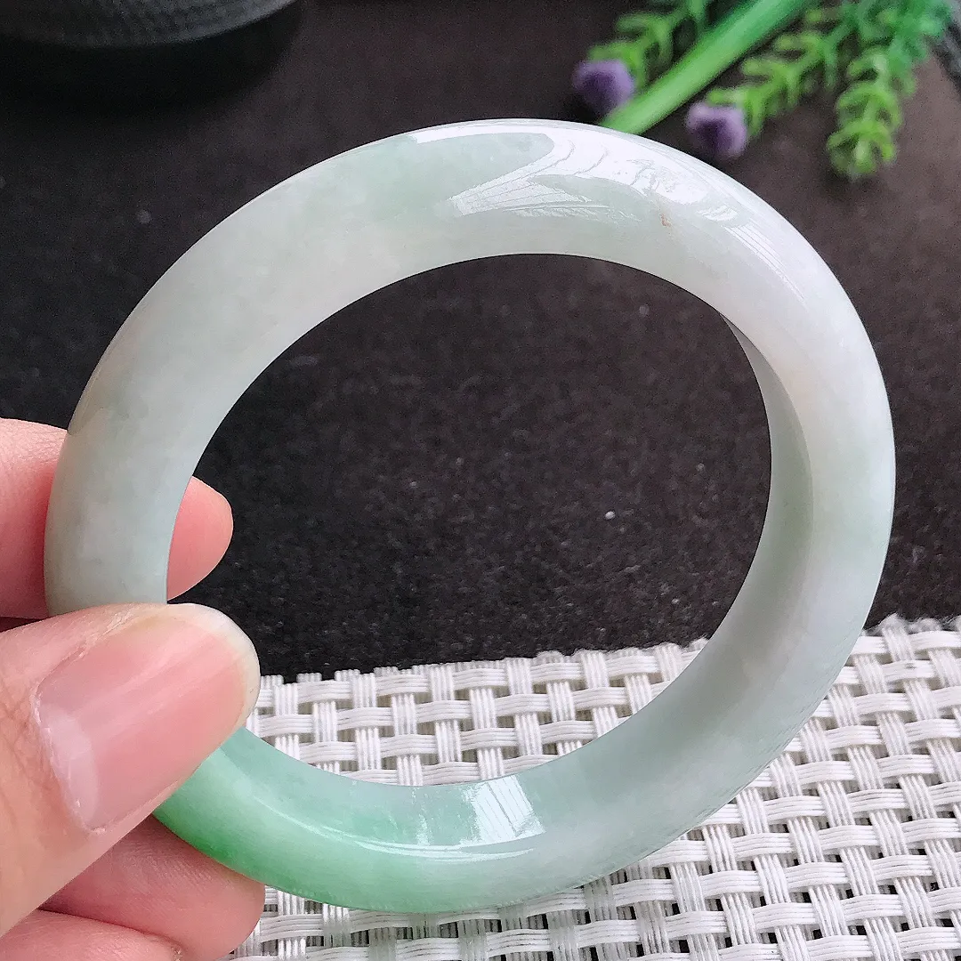 天然A货翡翠55.5/11.7/9.2老坑精美飘阳绿手镯宽边玉手镯