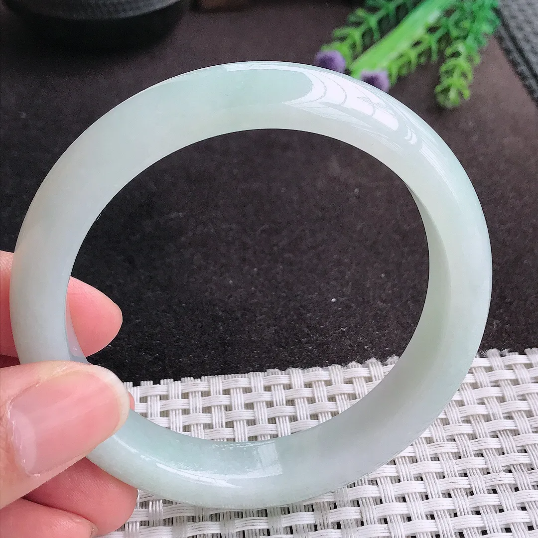 天然A货翡翠60.5/13.3/8.8老坑冰润起胶浅绿手镯宽边玉手镯