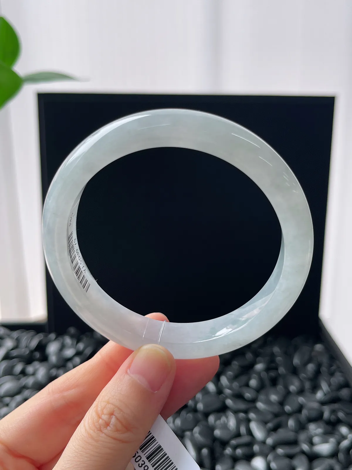 正圈58.5圈口，翡翠冰糯种白色手镯