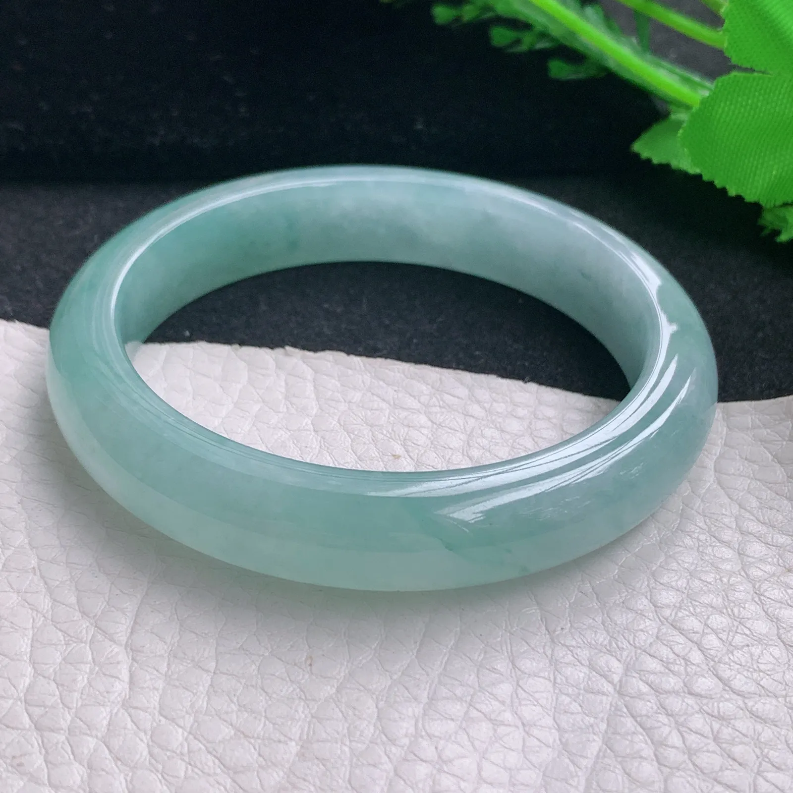 jxn自然光55.5*11.5*8.3平安镯 缅甸翡翠a货玉手镯天空蓝宽边玉手环