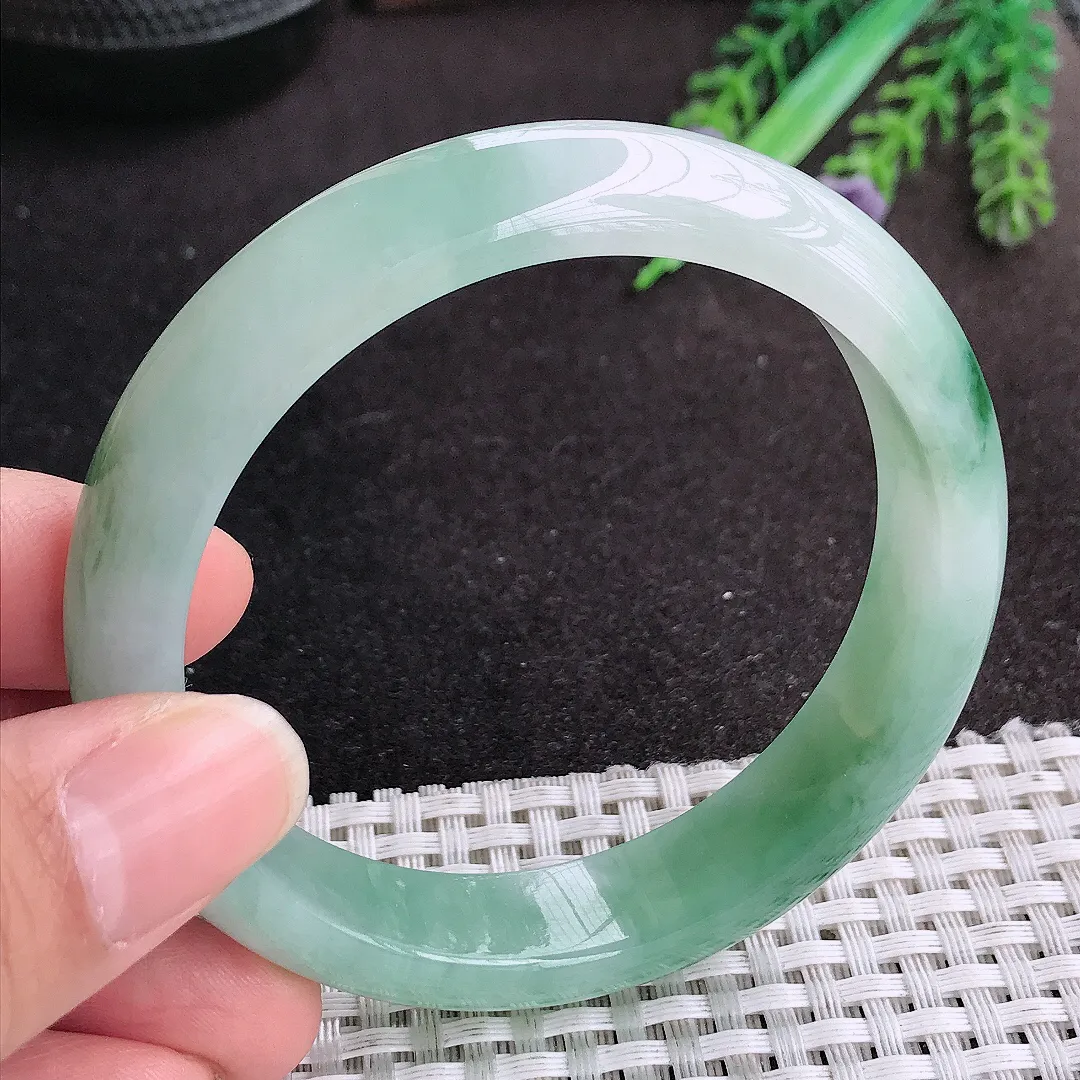 天然A货翡翠58/13.2/8老坑冰润起胶飘花手镯宽边玉手镯