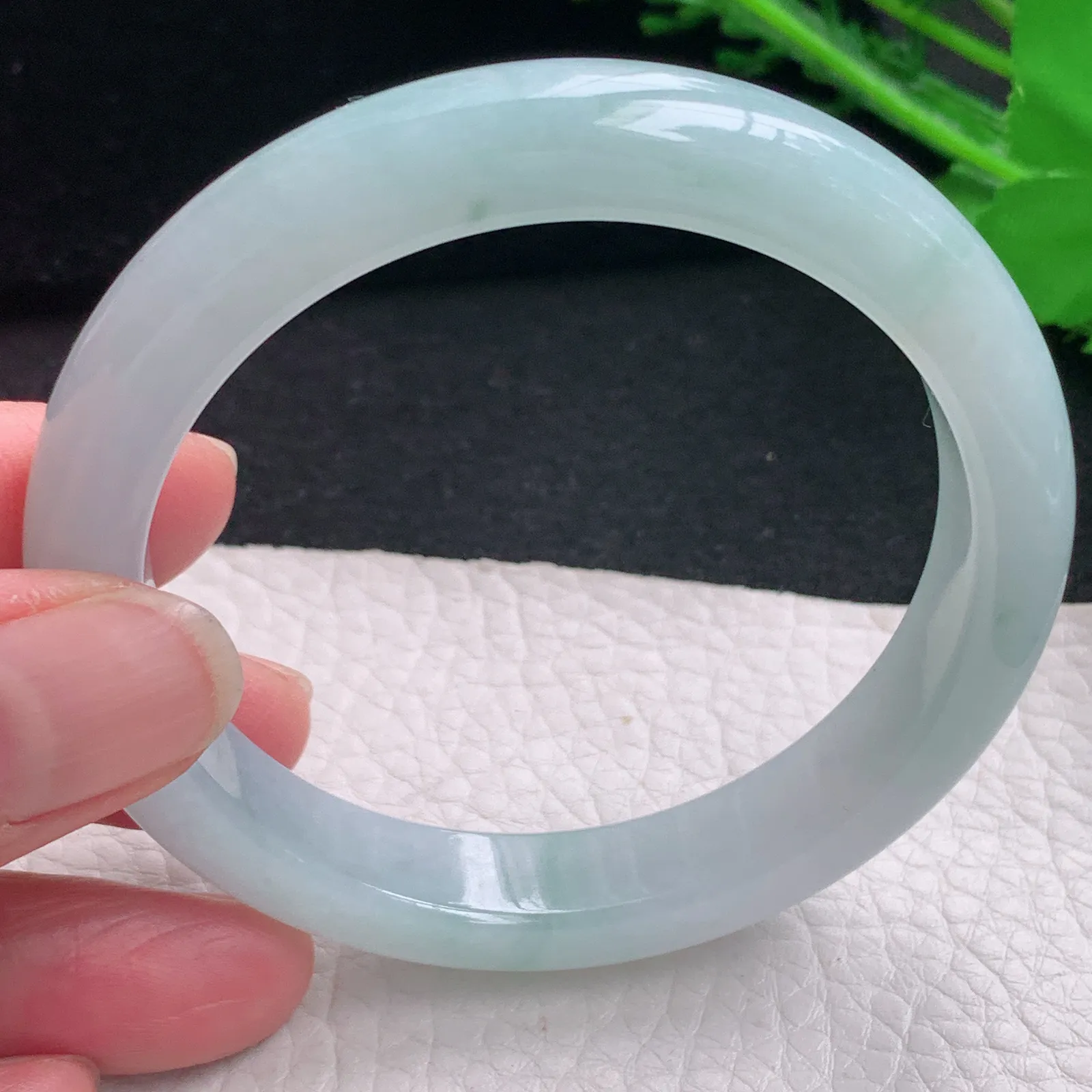 jxn自然光56.5*11.2*8.2平安镯 缅甸翡翠a货玉手镯冰胶飘花宽边玉手环