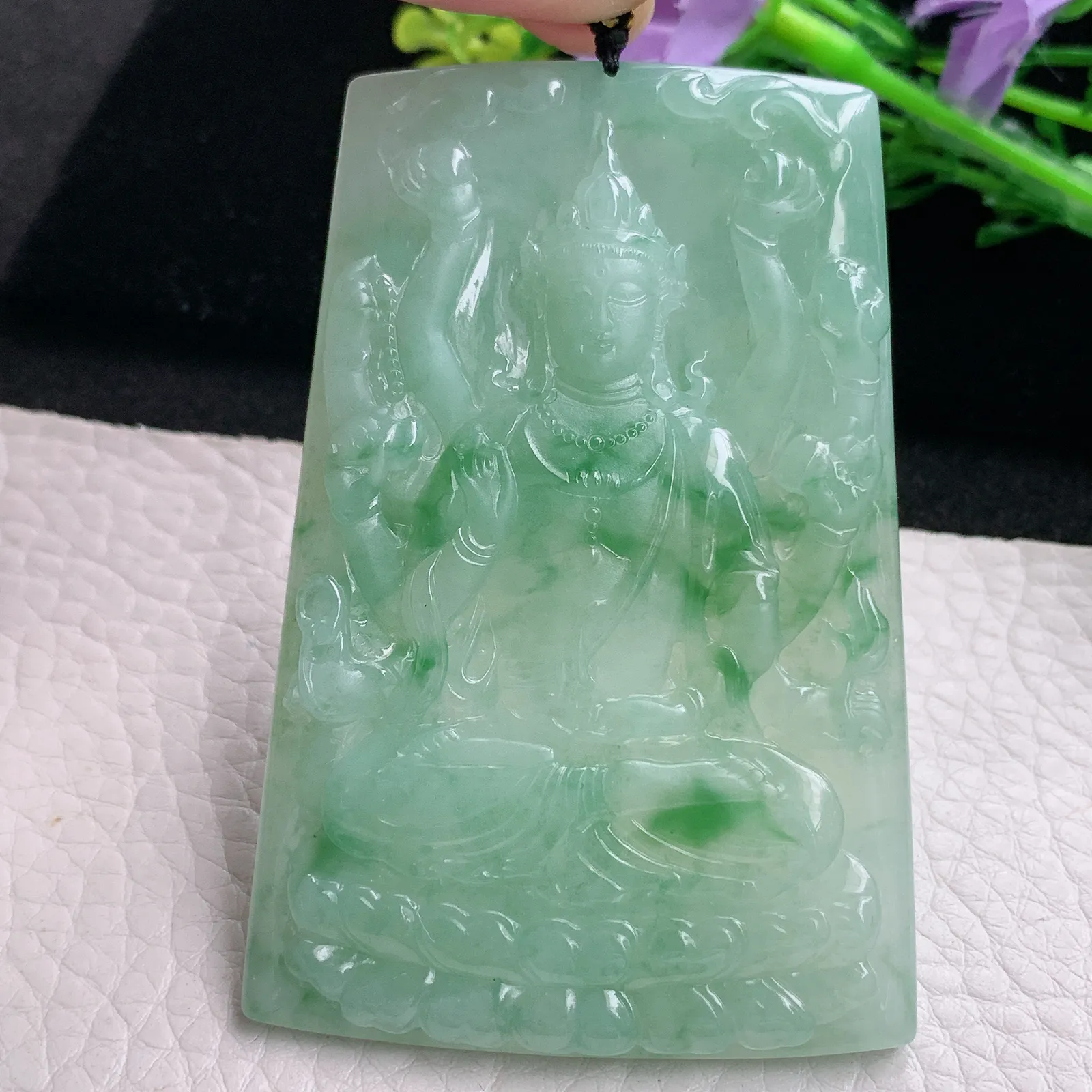 kh自然光71*47.6*5.7天然缅甸翡翠冰飘绿花千手观音玉吊坠 玉挂件