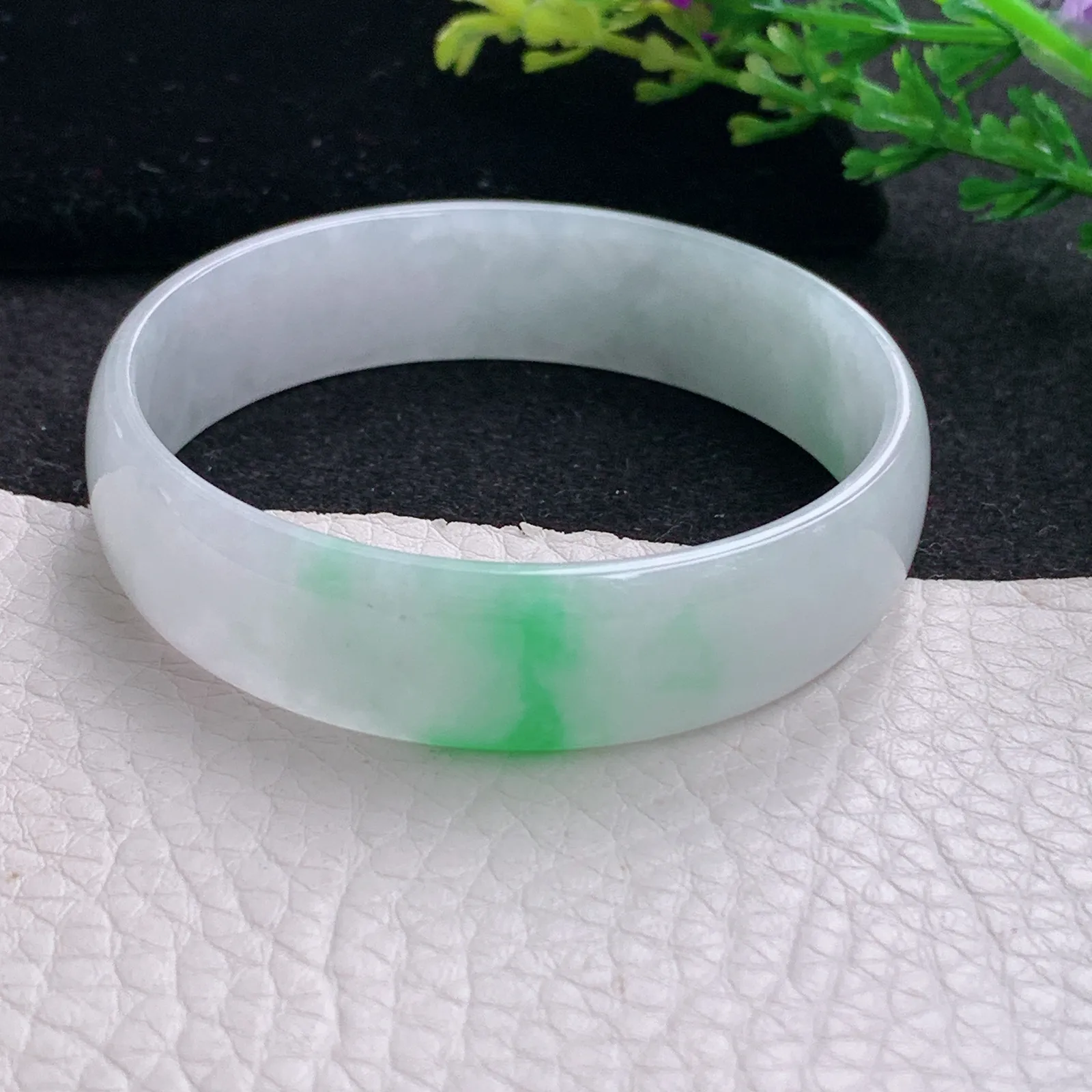 js小圈口52*13.3*3.8宽扁镯 缅甸翡翠a货玉手镯冰阳绿宽边玉手环