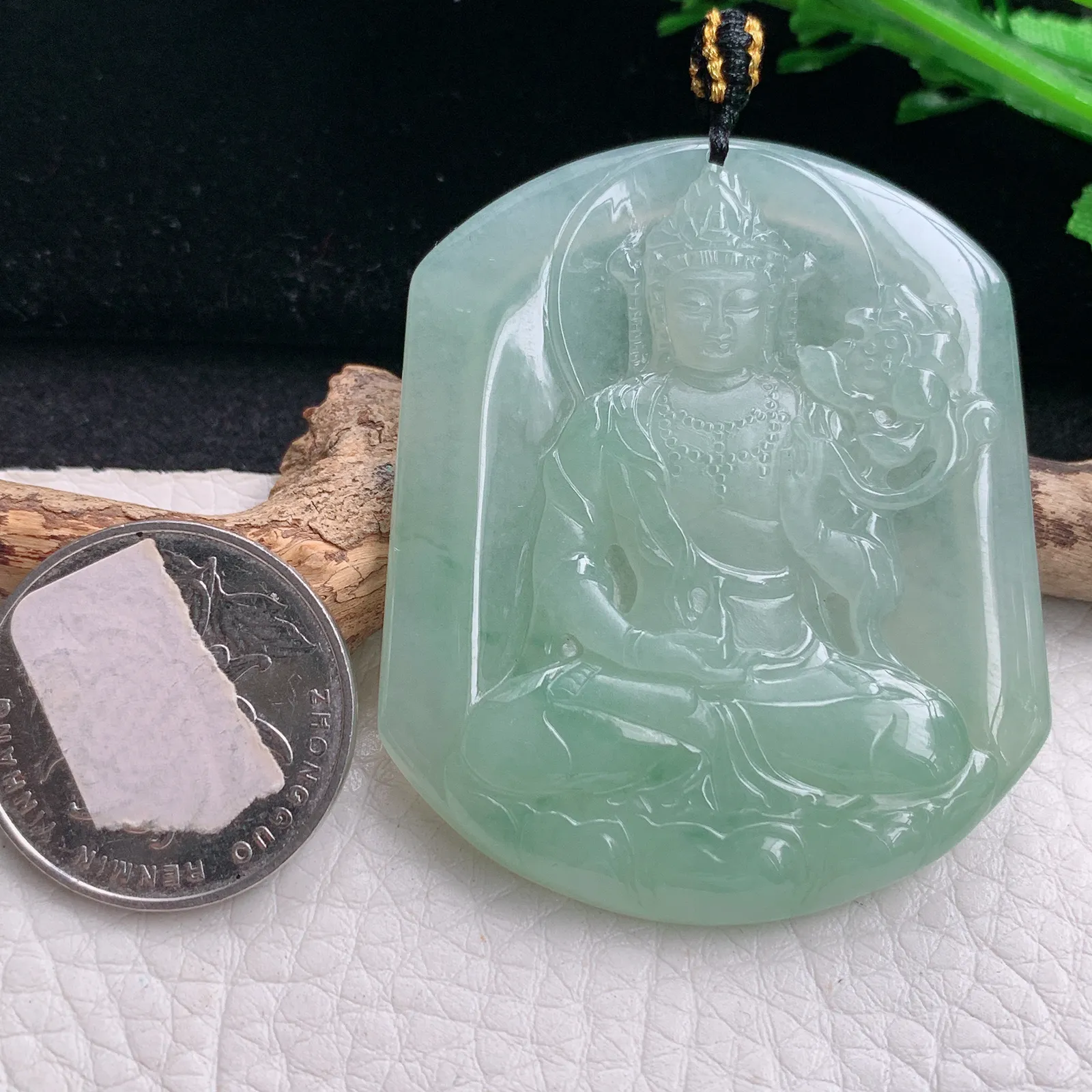 kh自然光51.8*43.9*5.4天然缅甸翡翠冰晴观音玉吊坠 玉挂件
