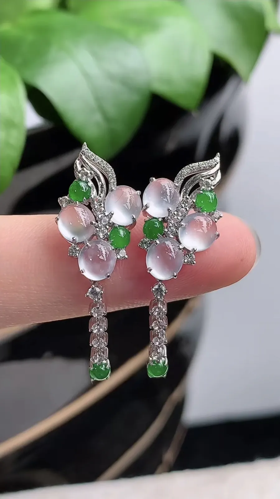 a货翡翠老坑高冰种18K金伴钻镶嵌白月光蛋面耳坠 尺寸5.4×5mm 重量4.54g 1202